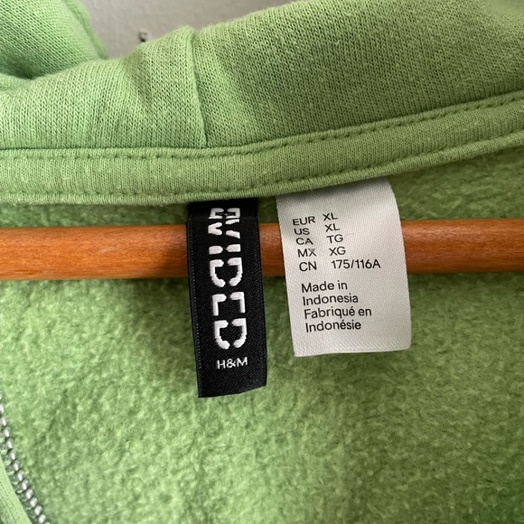 Oversized Zip - Picture 5 of 5